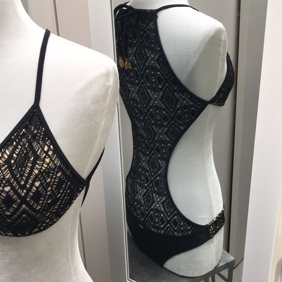 Luli Fama Take Me Back Crochet One Piece - Picture 7 of 16